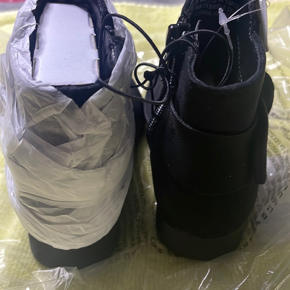 I am selling toddler girl dress boots